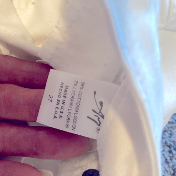 A7 white jeweled jeans. Size 27. Ripped accents, jeweled throughout. Fabulous - Picture 7 of 7